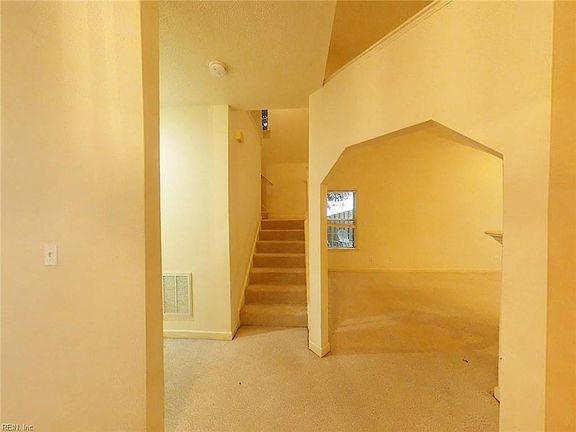 4th image of 118 Dorothy Dr