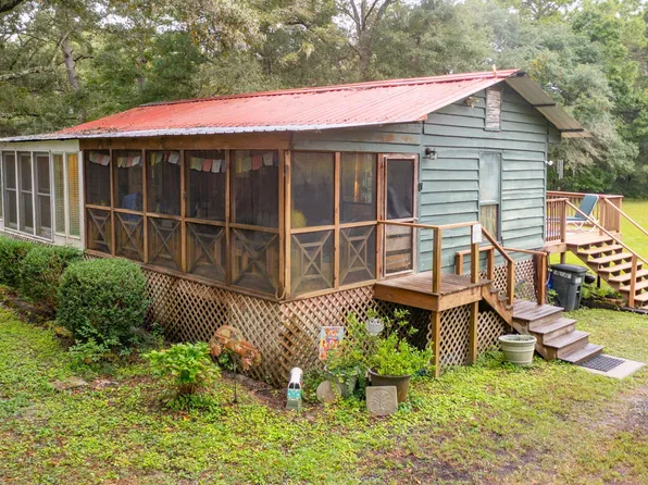5614 Katy Hill Rd, Wadmalaw Island, SC 29487