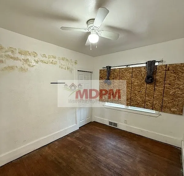 12024 Cherrylawn St — Photo 5