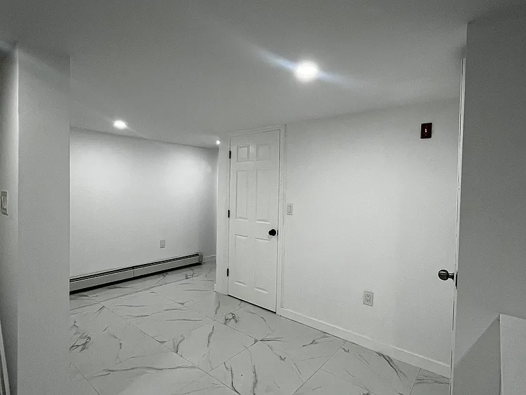 11422 201st St #1 — Photo 7