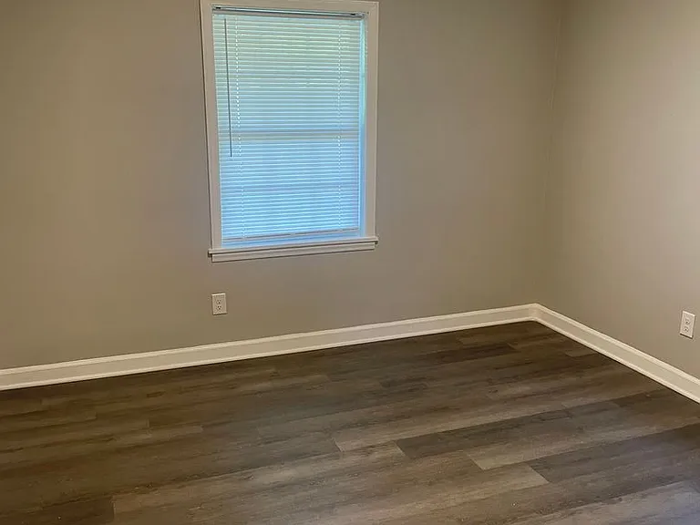 290 Hialeah Ct — Photo 7