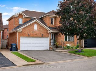 15 Silktop Trl, Brampton, ON L6R 2K4