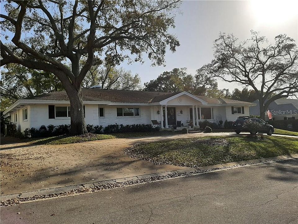 1st image of 9 Ambleside Dr