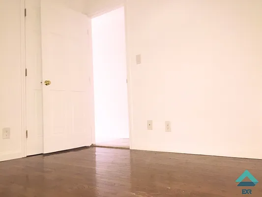 Rented by EXR | media 3