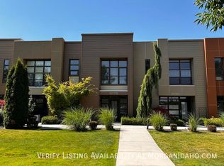 10175 W Carlton Bay Dr, Garden City, ID 83714