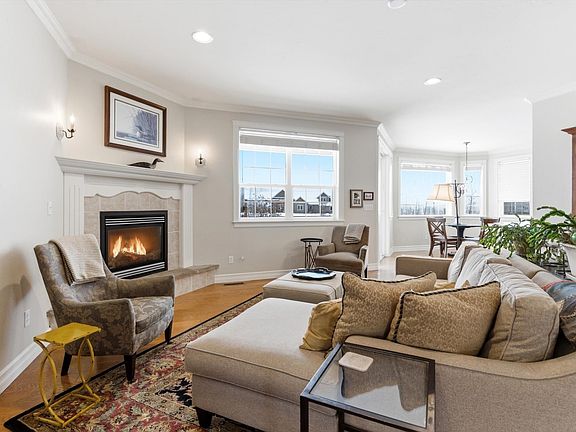 3rd image of 32 Prairie Falcon Ct