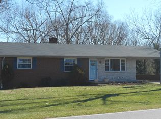 4108 16th St NE, Hickory, NC 28601