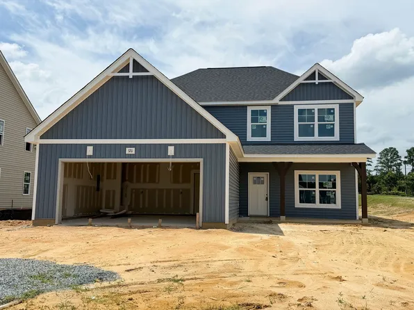 320 Steelwood St, Raeford, NC 28376