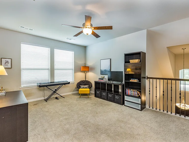 3515 Washington Dr — Photo 34