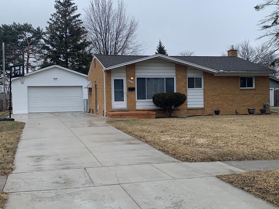 1st image of 4824 Buckthorne Dr
