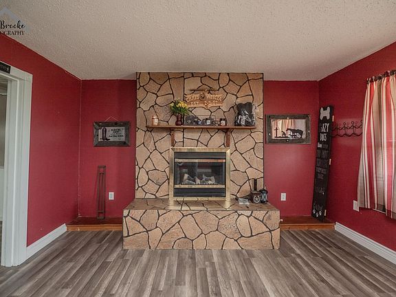 4th image of 1725 N 77 Ranch Rd