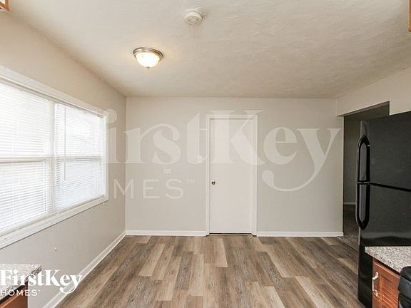 5th image of 3952 153rd St