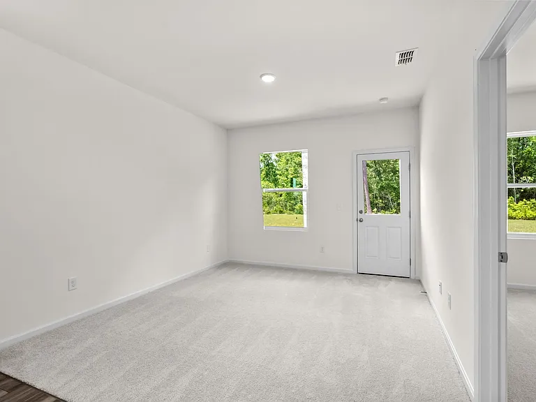 450 Castillo Dr — Photo 7