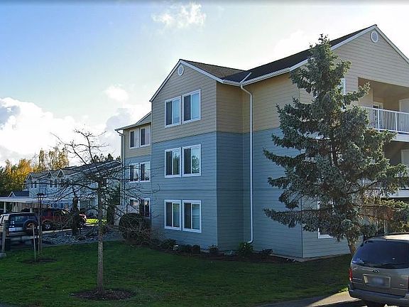 3rd image of 135 NE Barron Dr