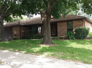 121 NE Alsbury Blvd, Burleson, TX 76028