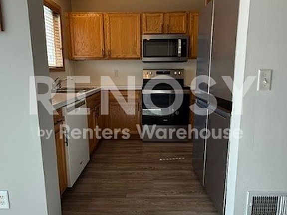 3rd image of 15537 Foghorn Ln
