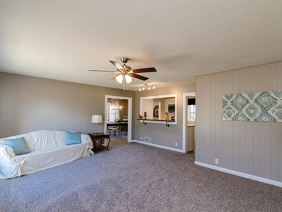3rd image of 210 Northmoor Pl