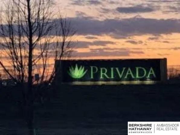 20714 Hascall St, Elkhorn, NE 68022