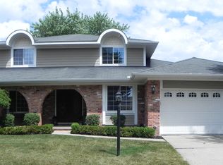 7060 Woonsocket St, Canton, MI 48187