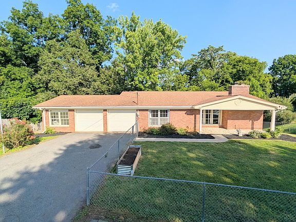 5th image of 821 Commanche Dr