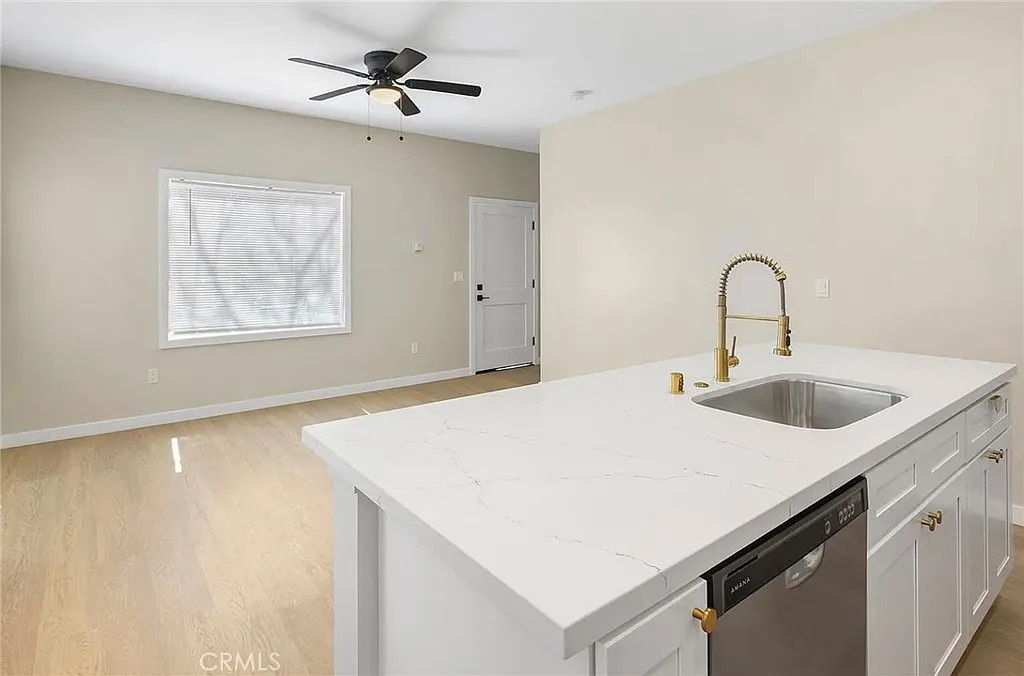 1 bed, 605 sqft, $2,250 — Photo 4