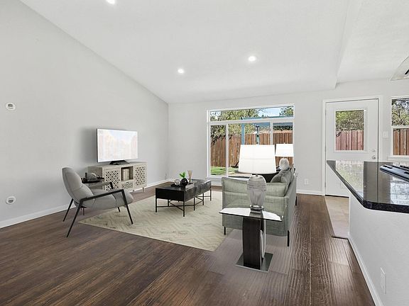 5th image of 3439 High Mesa Dr