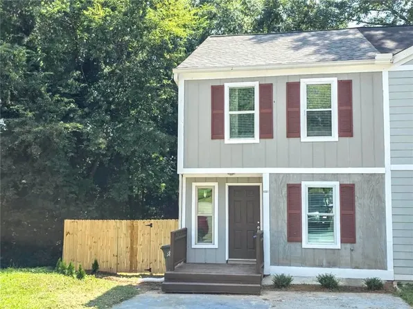 1221 Oak Forest Ct SW, Marietta, GA 30008