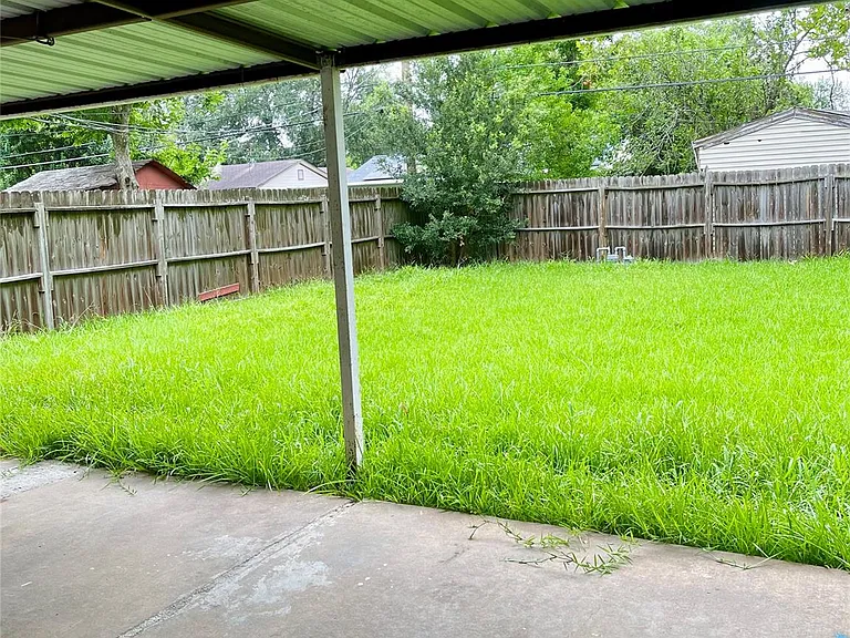 10823 Eddyrock St — Photo 24