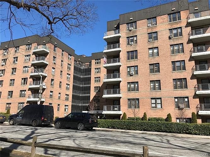1st image of 16 N Broadway APT 5C