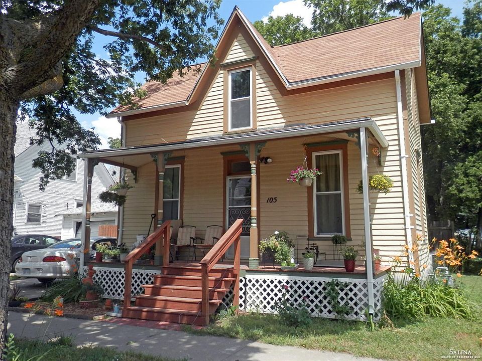 1st image of 105 S 11th St