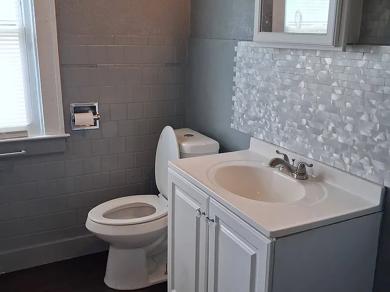 12762 Washburn St — Photo 11