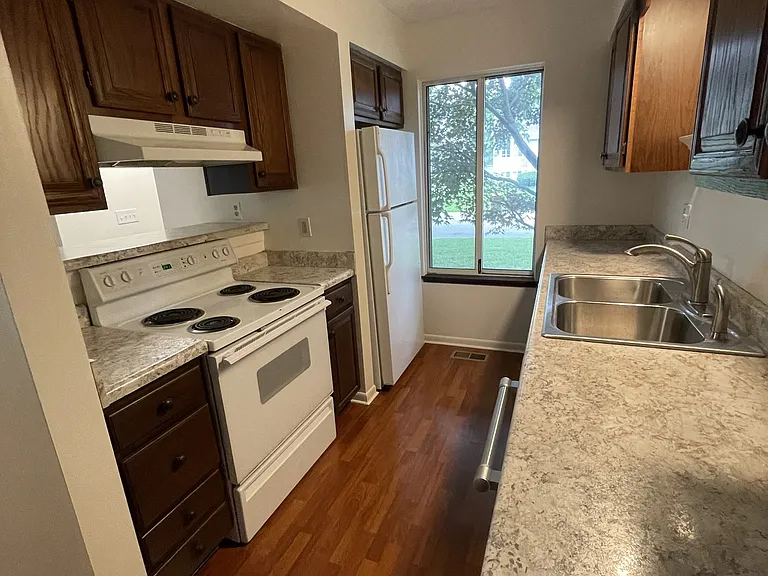 2177 Woodleaf St #2177 — Photo 6