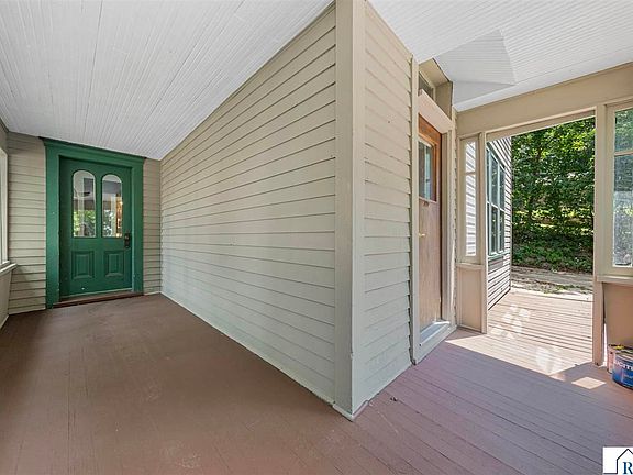 4th image of 229 Locke St