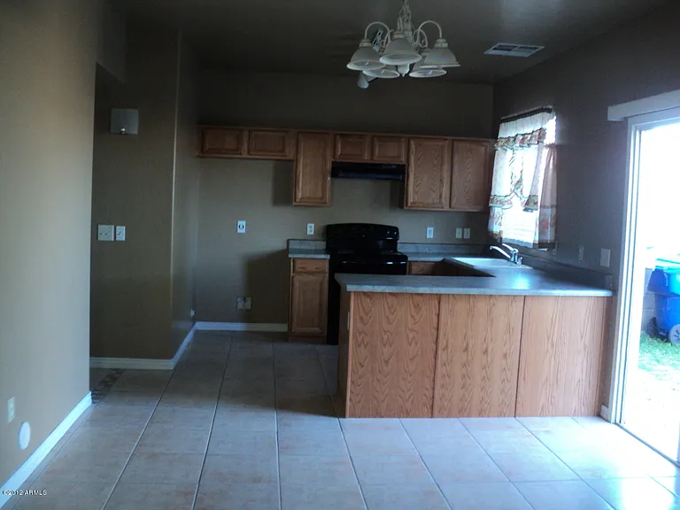 12158 W Belmont Dr — Photo 11