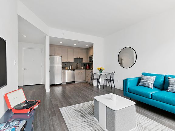 3rd image of 185 Avenue B APT 2E