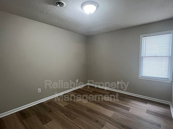 5th image of 505 E Elizabeth St #B