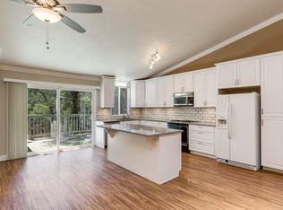 23332 Lone Pine Dr, Auburn, CA 95602