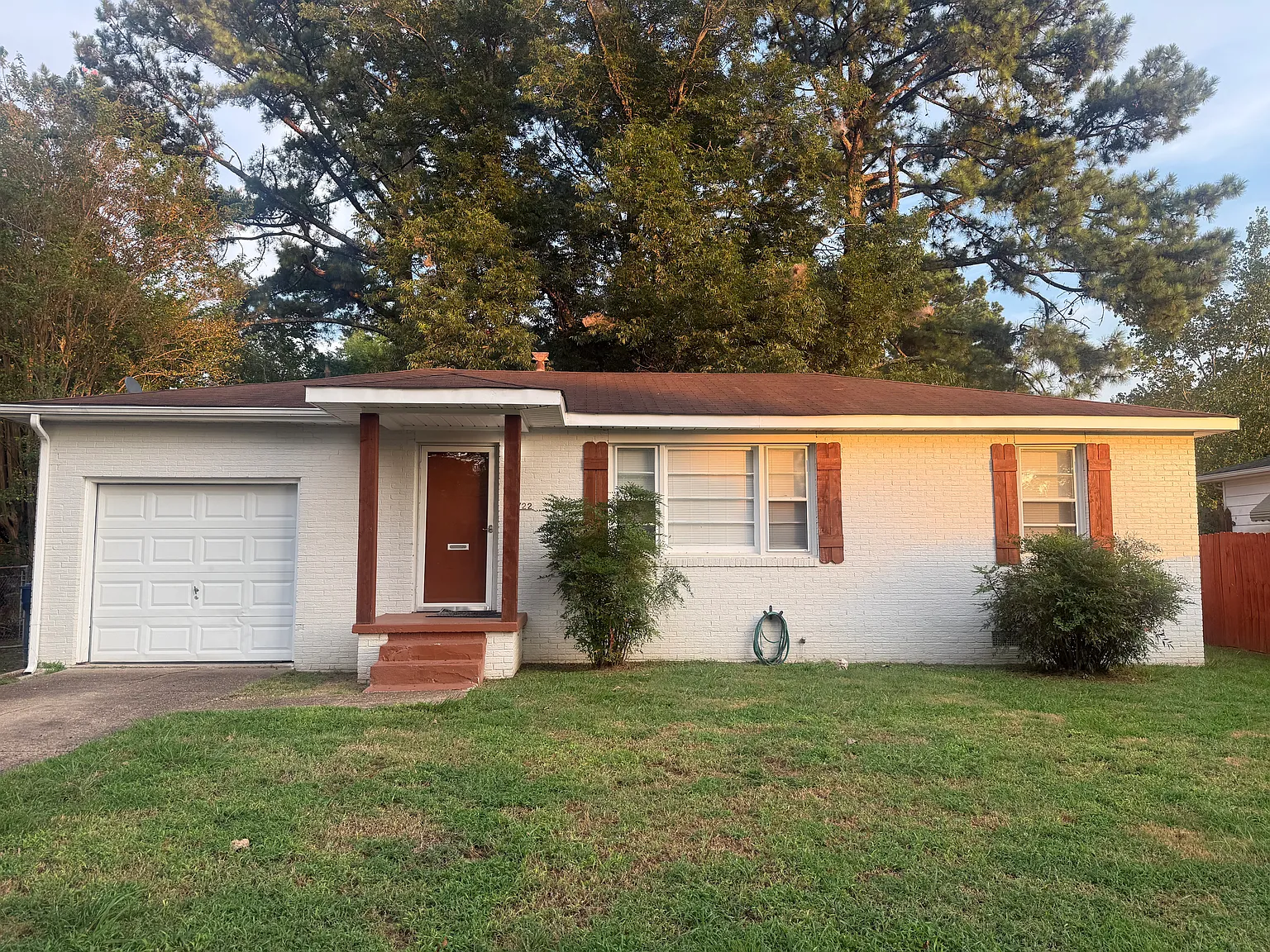 2 bed, 900 sqft, $1,300 — Photo 1