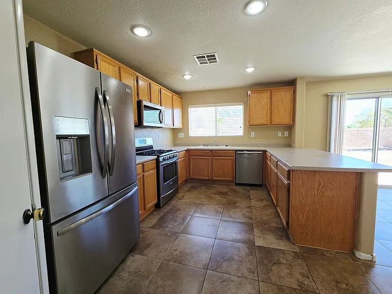 348 Bella Calabria Ave — Photo 8