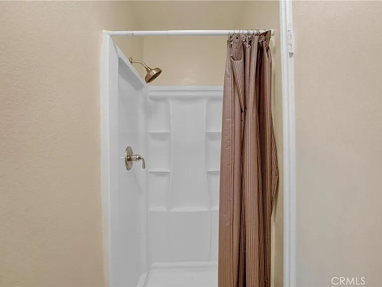 659 N Lark Ellen Ave — Photo 28