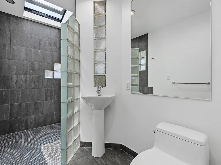 674 E Solana Cir — Photo 18