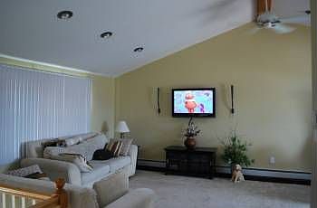 4th image of 1003 Peach Dr