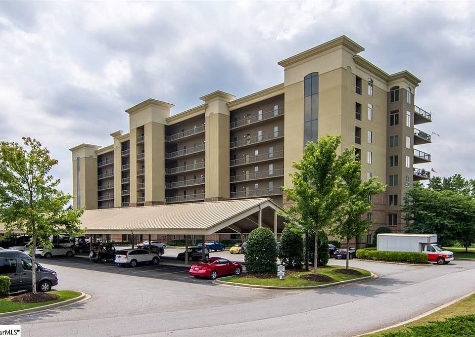2nd image of 302 Watermarke Ln #302
