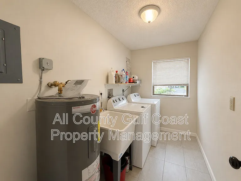 1737 Bonitas Cir — Photo 11