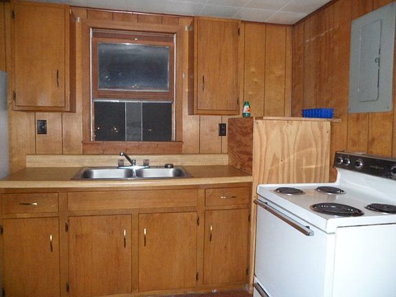 5th image of 615 E 5th St N APT C