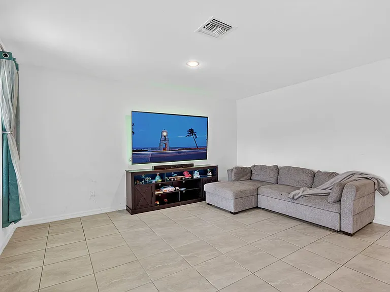 4954 Armina Pl — Photo 9