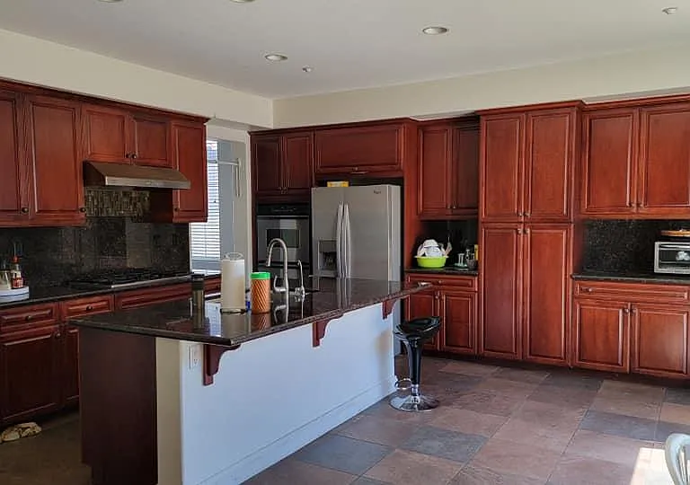 649 Lazaro Ln — Photo 2