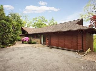 176 Old Colony Rd, Hartsdale, NY 10530