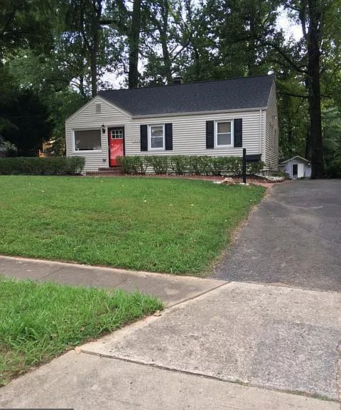 1920 Hillside Dr — Photo 1