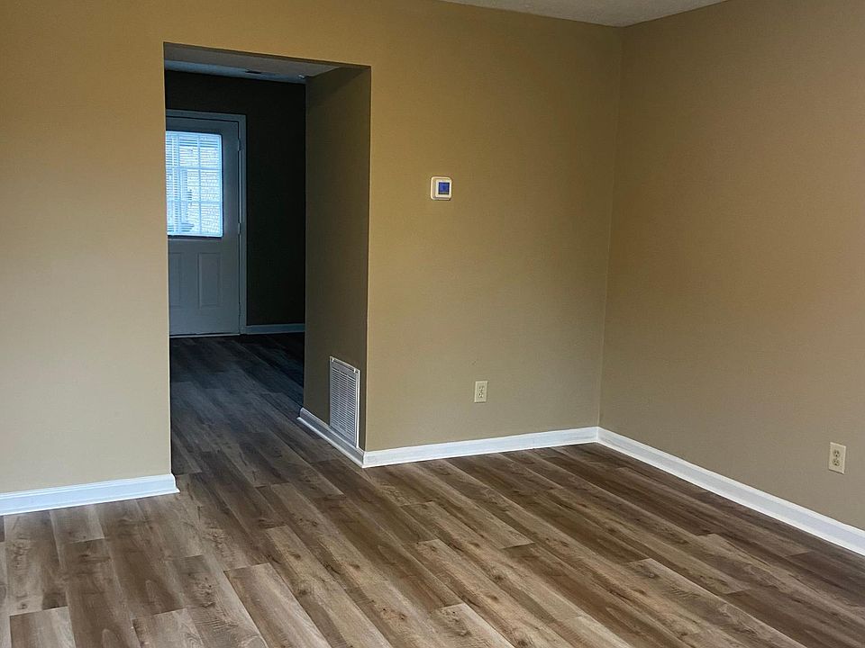 1st image of 213 Churchill Dr #3